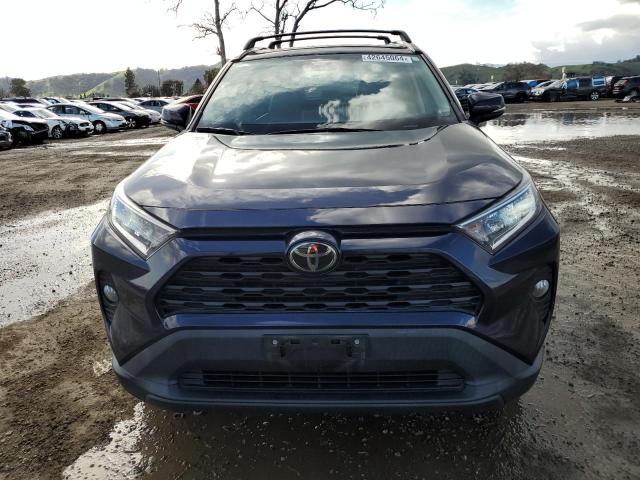 2T3A1RFV4KW077011 - 2019 TOYOTA RAV4 XLE PREMIUM BLUE photo 5