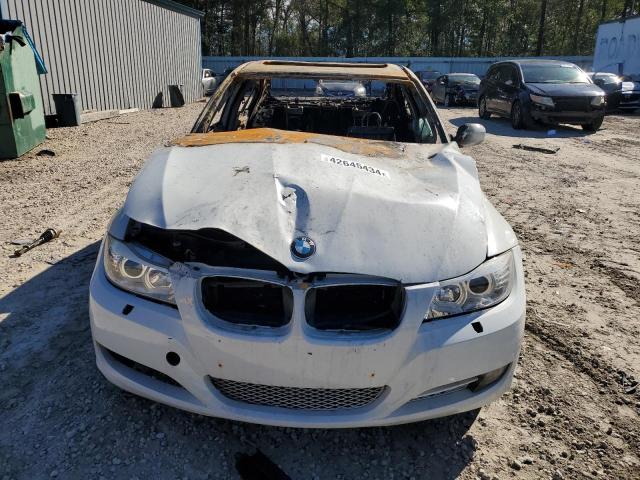 WBAPH7C5XAA176201 - 2010 BMW 328 I WHITE photo 5