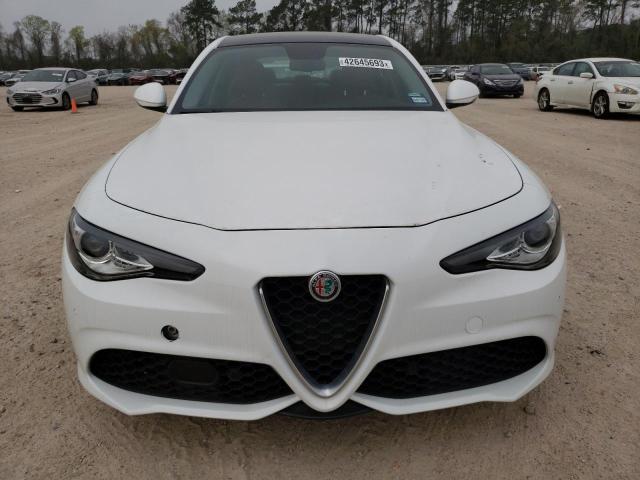ZARFAEDN2H7555437 - 2017 ALFA ROMEO GIULIA Q4 WHITE photo 5