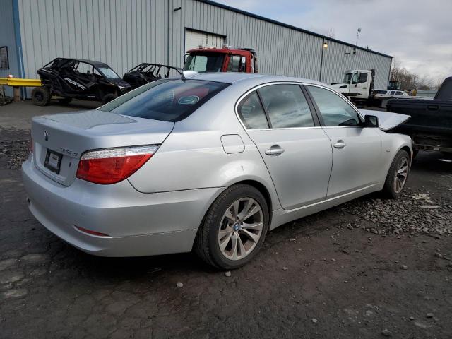 WBANV13588CZ57200 - 2008 BMW 528 XI SILVER photo 3