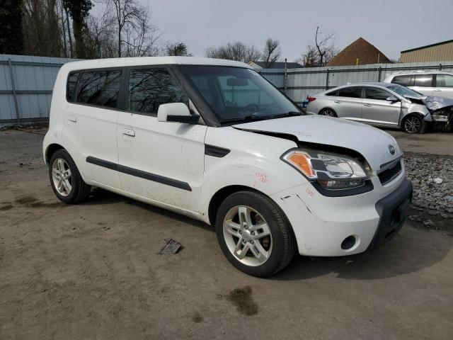 KNDJT2A27A7704129 - 2010 KIA SOUL + WHITE photo 4