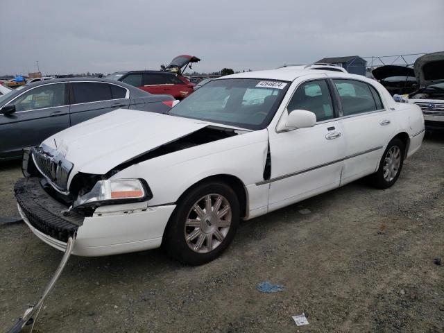 2LNBL8CV1BX752263 - 2011 LINCOLN TOWN CAR SIGNATURE LIMITED WHITE photo 1