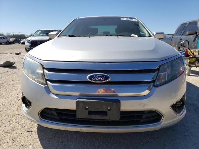 3FAHP0HA1CR150575 - 2012 FORD FUSION SE SILVER photo 5