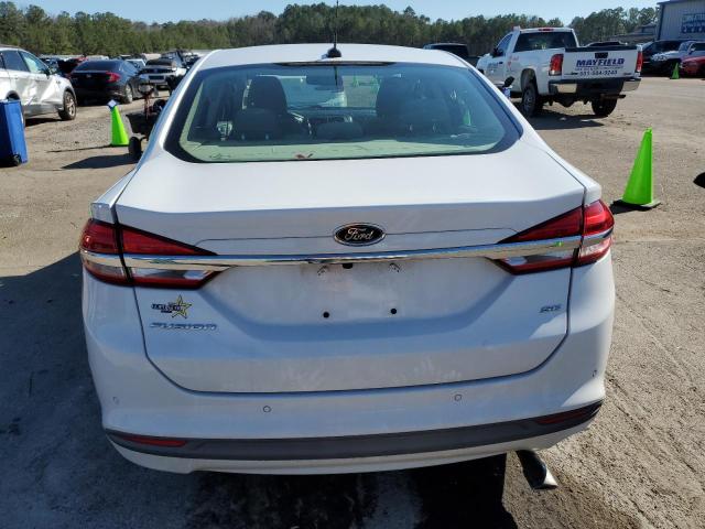 3FA6P0H71HR235466 - 2017 FORD FUSION SE WHITE photo 6