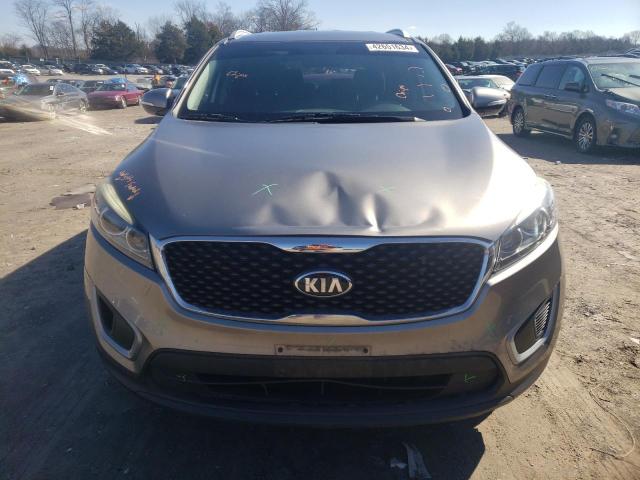 5XYPGDA52HG315240 - 2017 KIA SORENTO LX GRAY photo 5