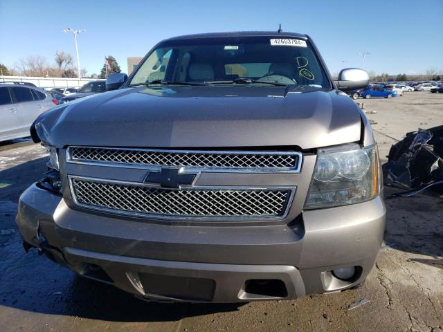 1GNSKBE04BR186462 - 2011 CHEVROLET TAHOE K1500 LT TAN photo 5