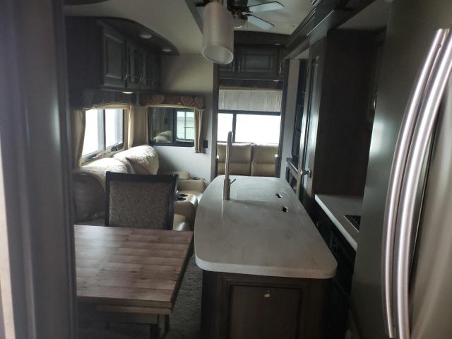 4YDF38124J4701633 - 2018 KEYSTONE MONTANA BEIGE photo 6