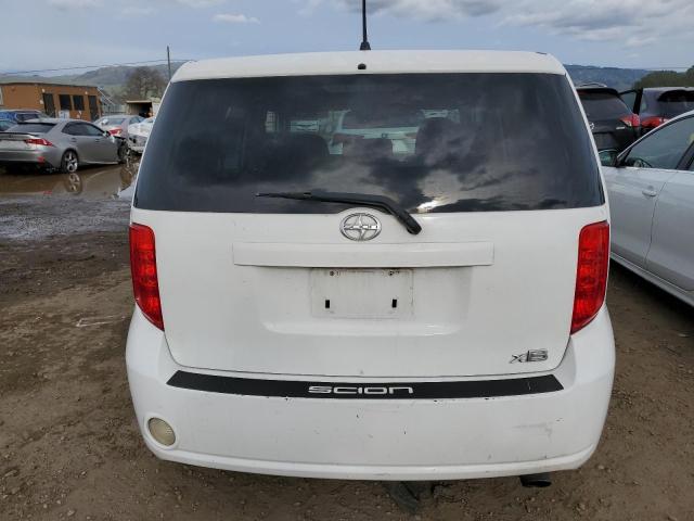 JTLKE50E881028142 - 2008 TOYOTA SCION XB WHITE photo 6