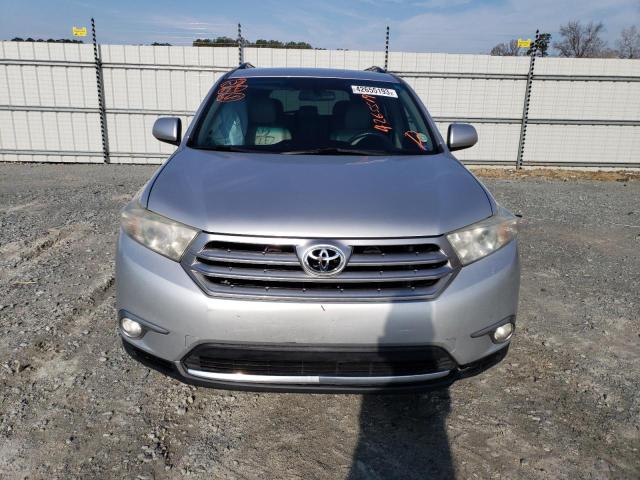 5TDZK3EH2CS081991 - 2012 TOYOTA HIGHLANDER BASE فضي صورة 5