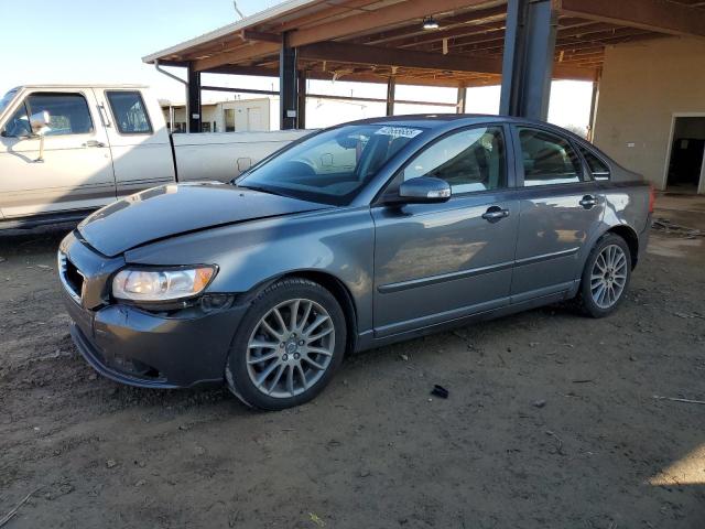 2010 VOLVO S40 2.4I, 