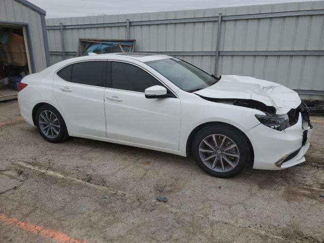 19UUB1F30JA008132 - 2018 ACURA TLX WHITE photo 4