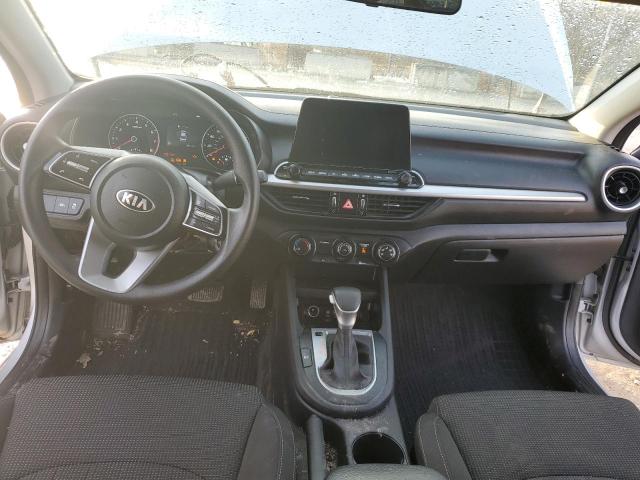 3KPF24AD2ME376192 - 2021 KIA FORTE FE SILVER photo 8