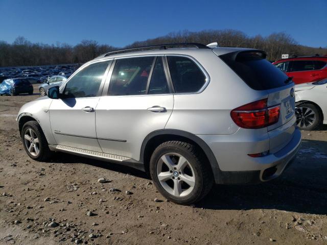 5UXZV8C58CL423070 - 2012 BMW X5 XDRIVE50I SILVER photo 2