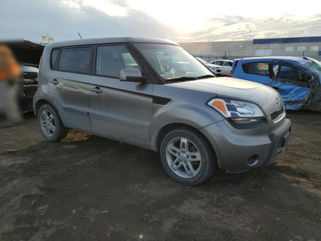 KNDJT2A26B7317346 - 2011 KIA SOUL + GRAY photo 4