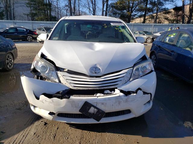 5TDKZ3DC2HS815510 - 2017 TOYOTA SIENNA LE WHITE photo 5