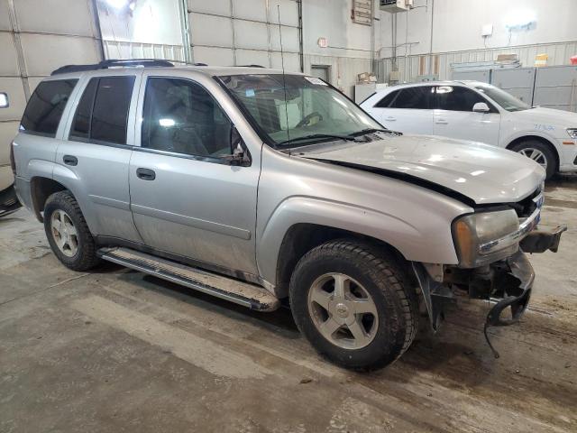 1GNDT13S882106571 - 2008 CHEVROLET TRAILBLAZE LS SILVER photo 4