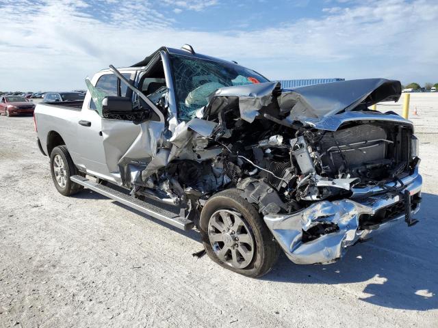 3C6UR5DL6NG327960 - 2022 RAM 2500 BIG HORN/LONE STAR SILVER photo 4