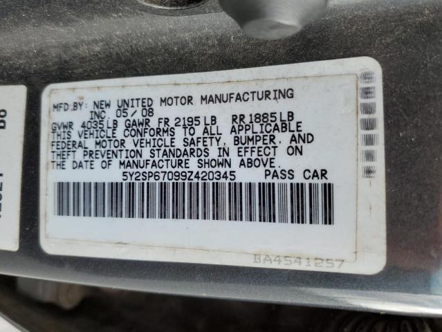 5Y2SP67099Z420345 - 2009 PONTIAC VIBE GRAY photo 12