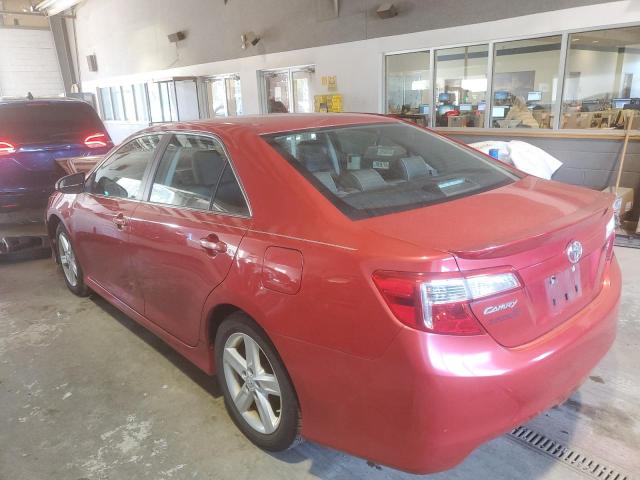4T1BF1FK2CU511062 - 2012 TOYOTA CAMRY BASE RED photo 2