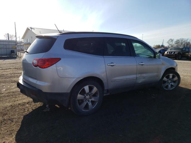 1GNEV33DX9S130755 - 2009 CHEVROLET TRAVERSE LTZ SILVER photo 3