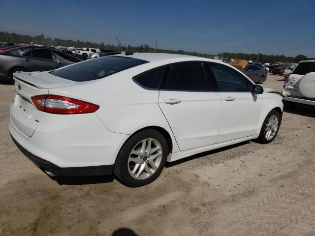 1FA6P0H75F5124242 - 2015 FORD FUSION SE WHITE photo 3