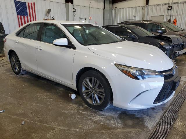 4T1BF1FK8GU138437 - 2016 TOYOTA CAMRY LE WHITE photo 4