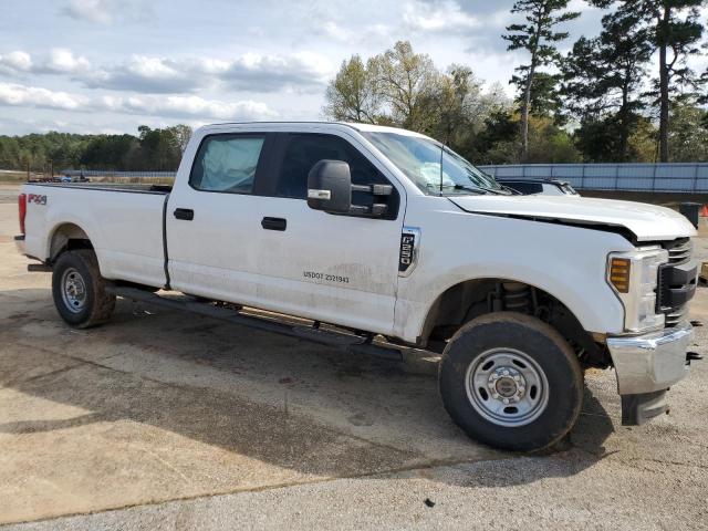 1FT7W2B68KEC22429 - 2019 FORD F250 SUPER DUTY WHITE photo 4