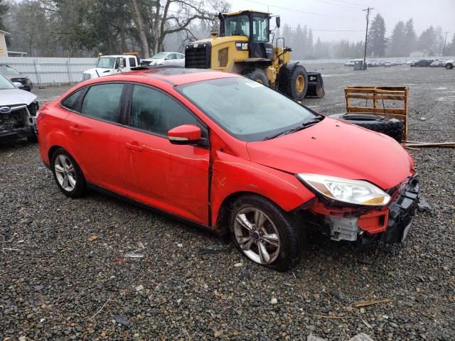 1FADP3F24EL317976 - 2014 FORD FOCUS SE RED photo 4