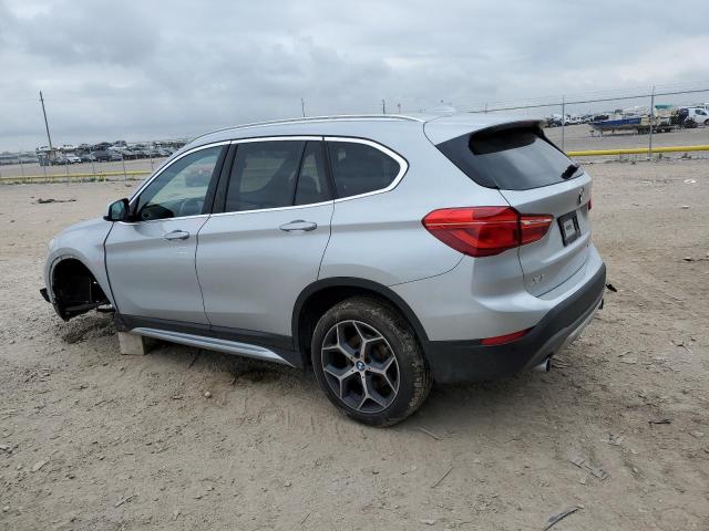 WBXHU7C37J5L08943 - 2018 BMW X1 SDRIVE28I SILVER photo 2