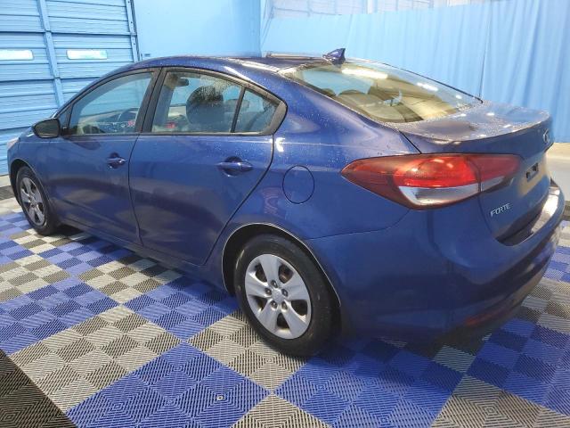 3KPFK4A73HE140196 - 2017 KIA FORTE LX BLUE photo 2