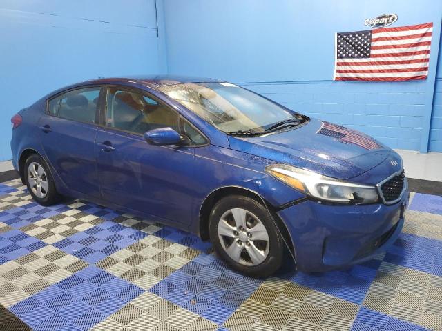 3KPFK4A73HE140196 - 2017 KIA FORTE LX BLUE photo 4