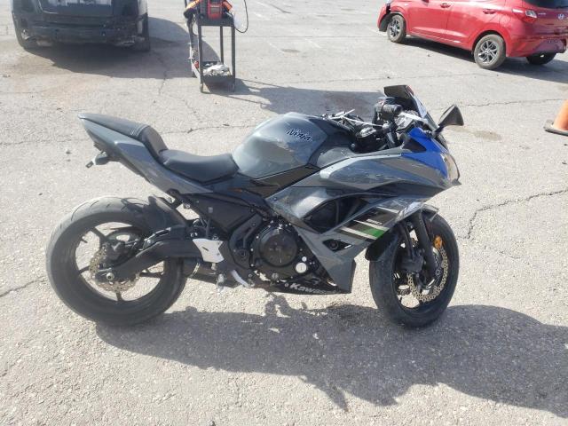 JKAEXEJ19JDA02908 - 2018 KAWASAKI EX650 J ნაცრისფერი ფოტო 5