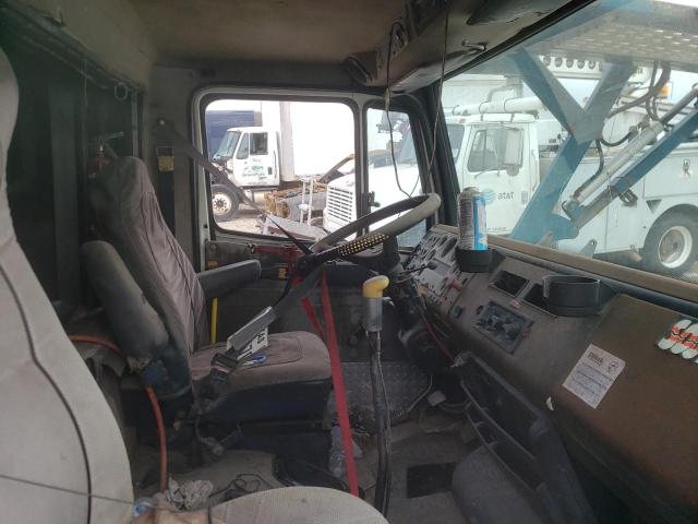 1FVXTWEB9YHG13371 - 2000 FREIGHTLINER CONVENTNL FL112 WHITE photo 5