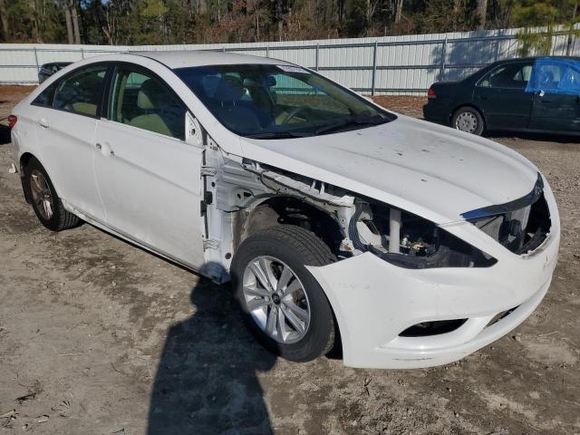 5NPEB4AC7DH719660 - 2013 HYUNDAI SONATA GLS WHITE photo 4