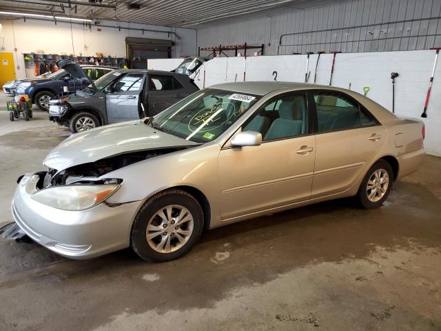 4T1BF32K14U572132 - 2004 TOYOTA CAMRY LE SILVER photo 1
