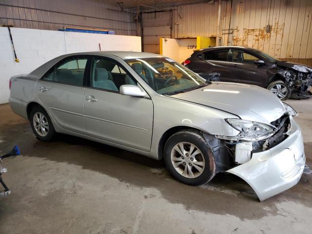 4T1BF32K14U572132 - 2004 TOYOTA CAMRY LE SILVER photo 4