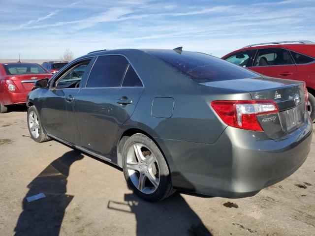 4T1BF1FK5CU553659 - 2012 TOYOTA CAMRY BASE GRAY photo 2