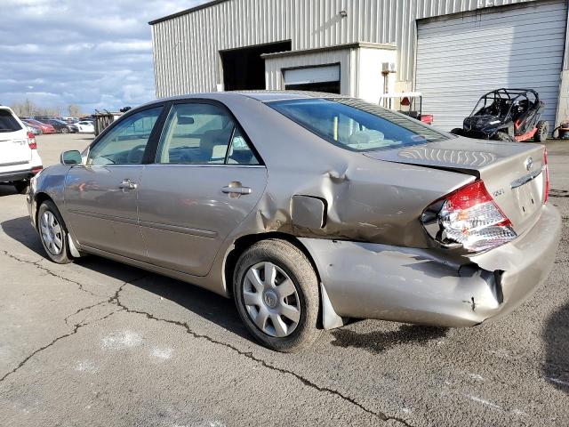 JTDBE32K420028607 - 2002 TOYOTA CAMRY LE GOLD photo 2