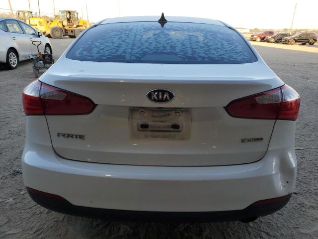 KNAFZ4A85G5505036 - 2016 KIA FORTE EX WHITE photo 6