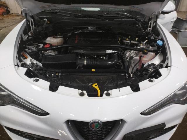 ZASFAKPN5J7B87272 - 2018 ALFA ROMEO STELVIO SPORT Weiß Foto 12