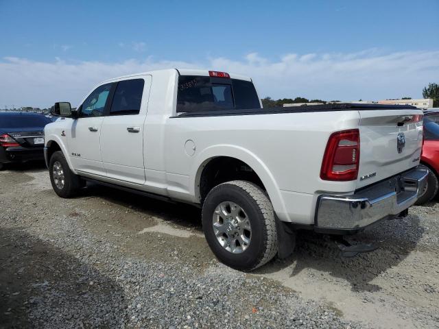 3C6UR5NL8LG313893 - 2020 RAM 2500 LARAMIE WHITE photo 2