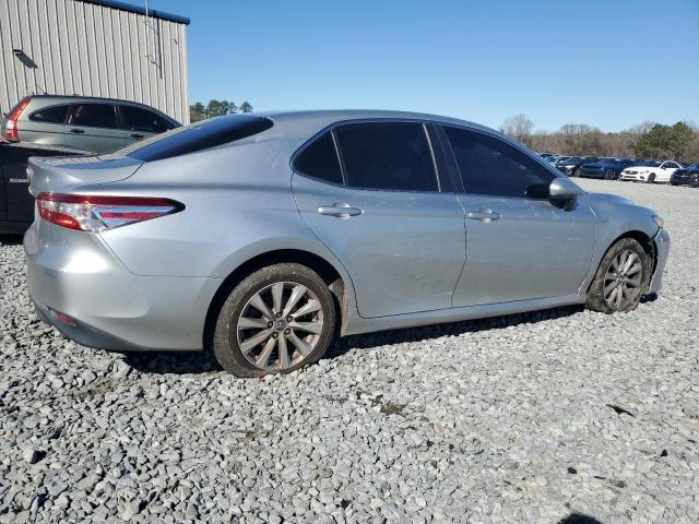 4T1B11HK2JU089626 - 2018 TOYOTA CAMRY L SILVER photo 3