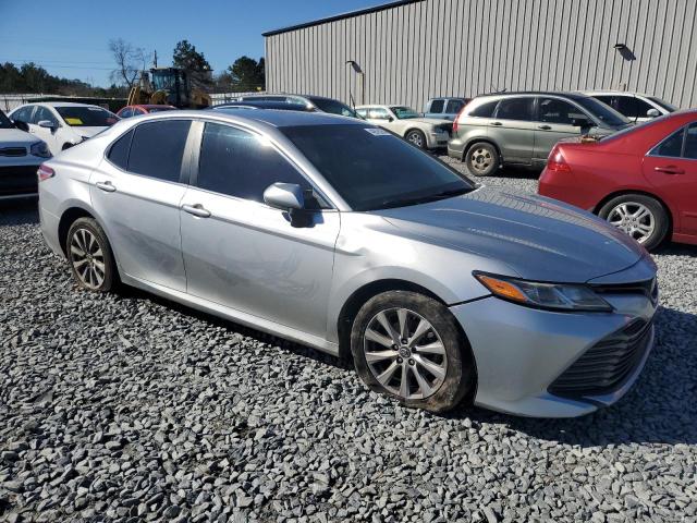 4T1B11HK2JU089626 - 2018 TOYOTA CAMRY L SILVER photo 4