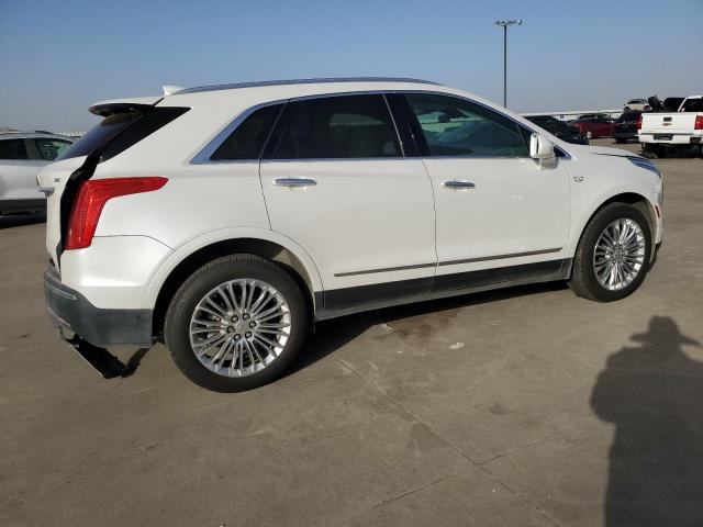 1GYKNCRS8JZ121592 - 2018 CADILLAC XT5 LUXURY WHITE photo 3