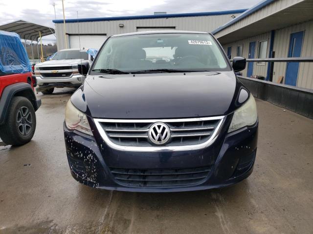 2V4RW3D19AR209406 - 2010 VOLKSWAGEN ROUTAN SE BLACK photo 5