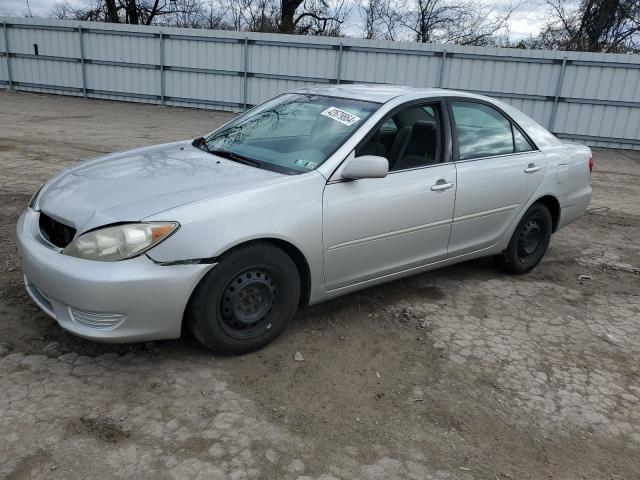 4T1BE30K95U100106 - 2005 TOYOTA CAMRY LE SILVER photo 1