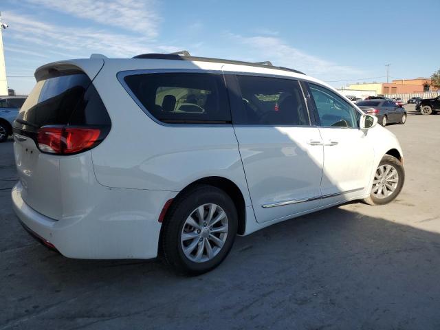 2C4RC1BG4HR540693 - 2017 CHRYSLER PACIFICA TOURING L WHITE photo 3