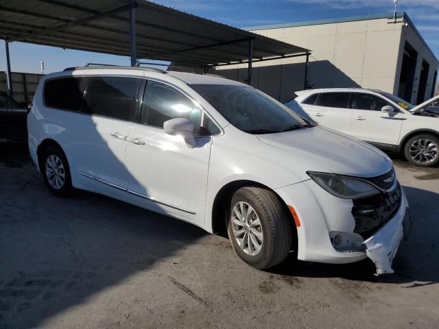 2C4RC1BG4HR540693 - 2017 CHRYSLER PACIFICA TOURING L WHITE photo 4