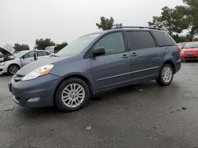 2009 TOYOTA SIENNA XLE, 