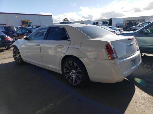 2C3CCABG4DH547329 - 2013 CHRYSLER 300 S WHITE photo 2